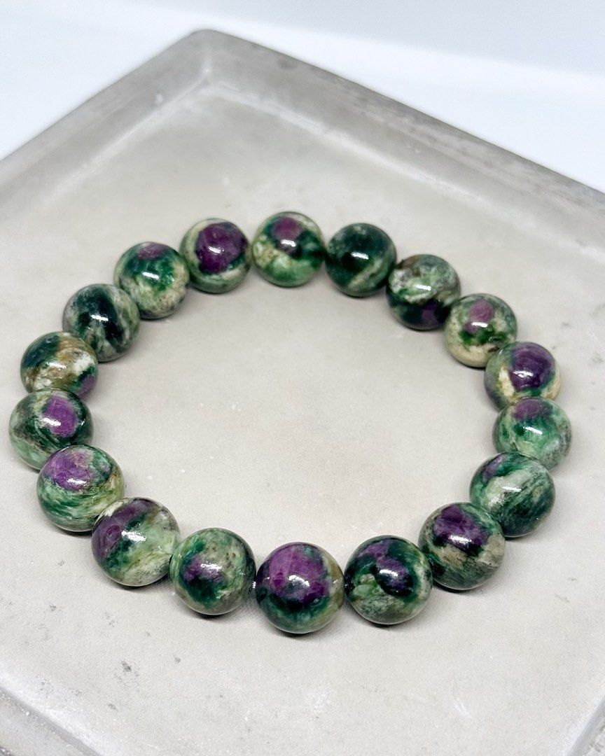 Natural Rare Green Emerald with Ruby and Mica Inclusion (Category: Bracelets) located in Gapan. Submitted by lcbrjc (Listing ID 1376107453, Image 2). Description: ✤ Rare Green Emerald with Ruby and Mica Inclusion ✤ Natural Earth Mined | Uv Reactive ✤ 12mm | 16-17cm ✅ ₱ 1800 ✅ Free Shipping. ✨ Emerald - Stone of Prosperity and Eternal Love. It is known for promoting love, compassion, and emotional balance. It enhances mental clarity, intuition, an