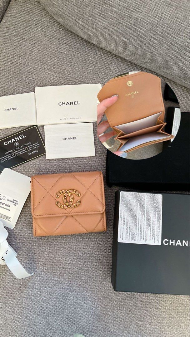 NBU Chanel 19 C19 card wallet caramel lambskin ghw 2021 with box, db, card,  holo, booklet, tag, copy rec PI 2021