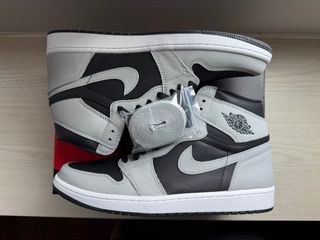 (Category: ) located in . Submitted by stockx (Listing ID 1376059403, Image 1). Description: .