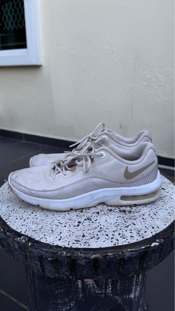 nike air max advantage 2 beige