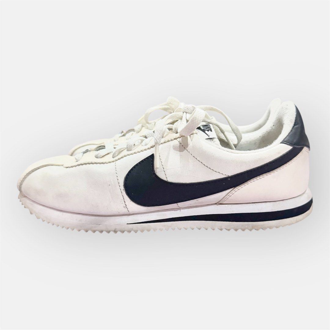 Sepatu Nike Women's Classic Cortez Leather Casual Shoe