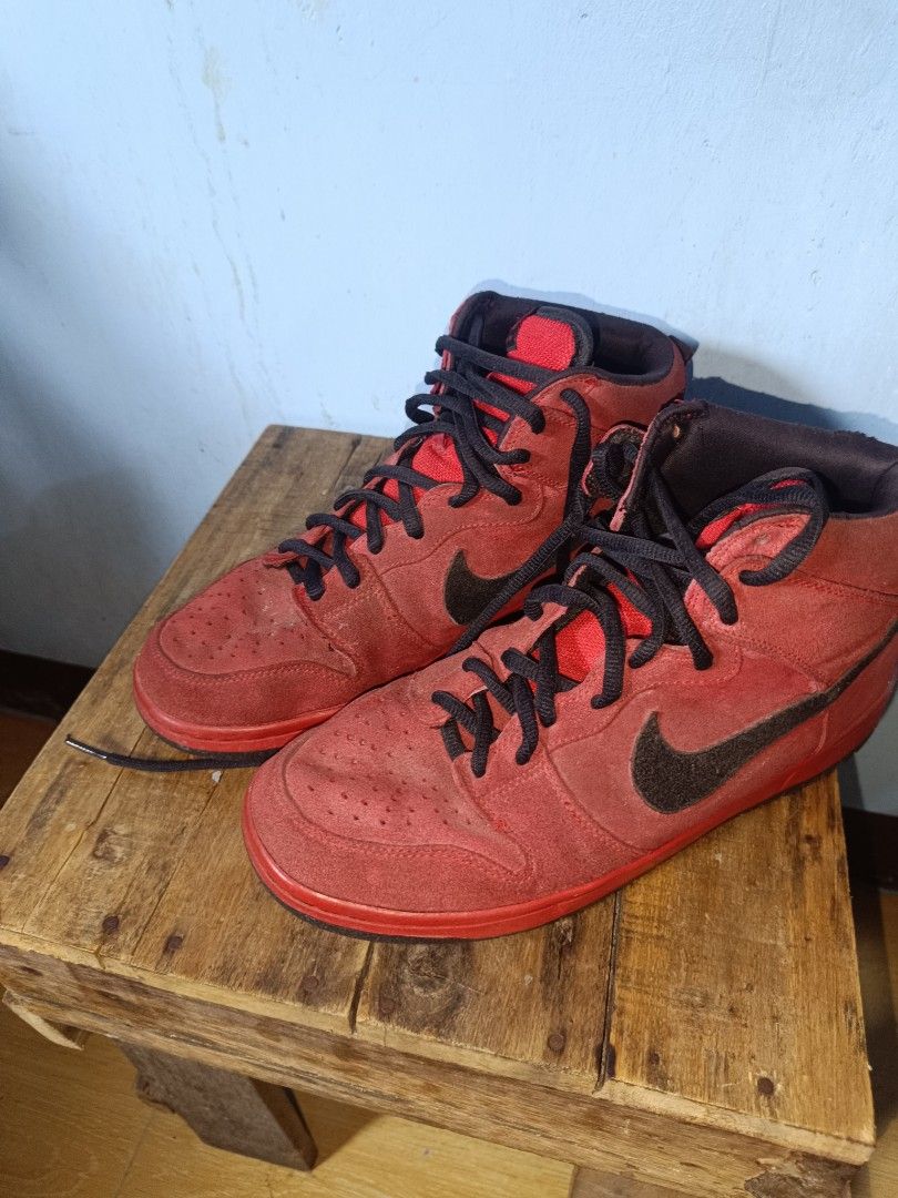 Nike SB high cut size 9.5us (Category: Announcements) located in Manila. Submitted by conyotics1111 (Listing ID 1376064768, Image 2). Description: Nike SB high cut size 9.5us best fit for 9 to 10 condition 8/10.