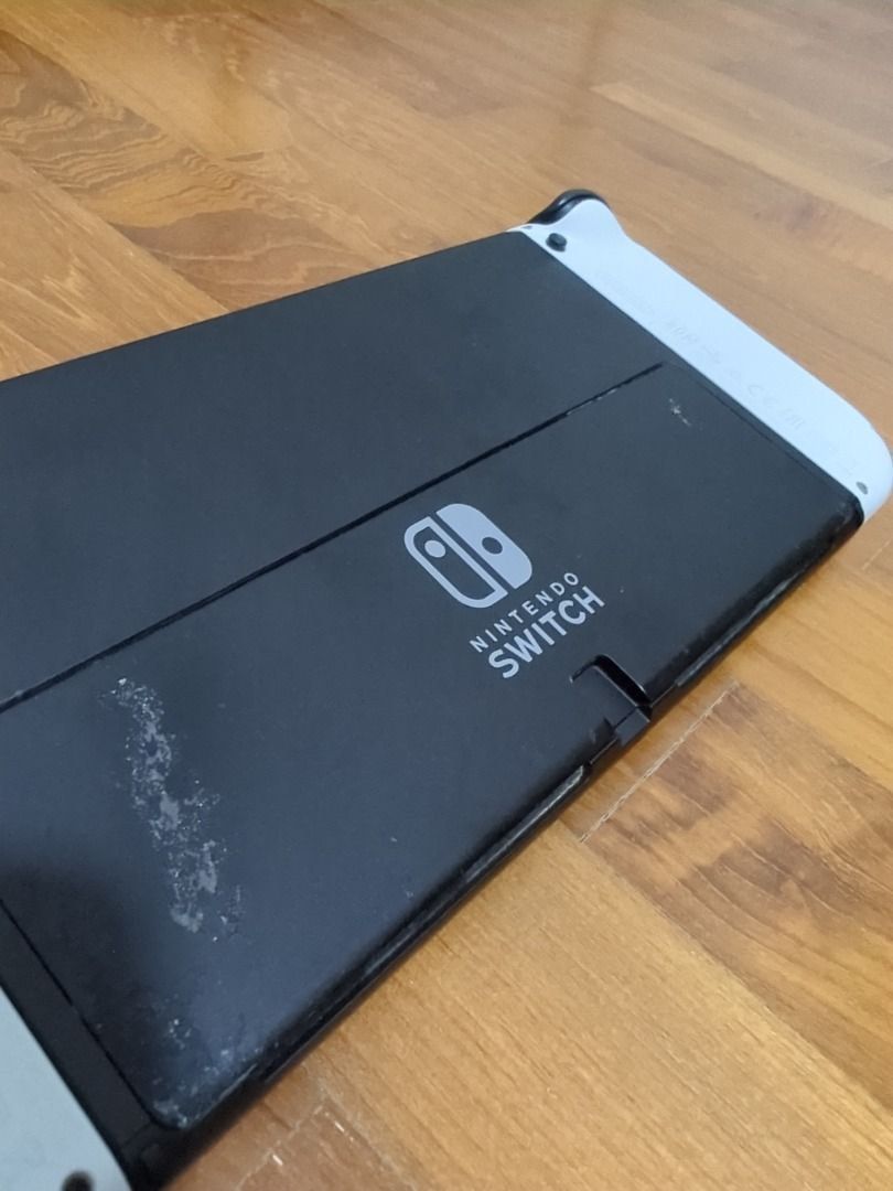 Nintendo Switch OLED - console only62853059217537112