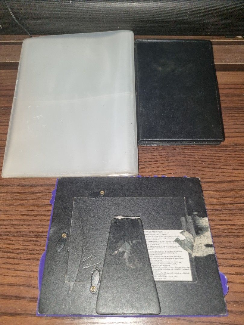 Photo Albums and Frame set (Category: Other Photography Accessories) located in Paombong. Submitted by sweetdeals0181656 (Listing ID 1376168871, Image 2). Description: Photo Frame back portion with flaw as shiwn in the picture.