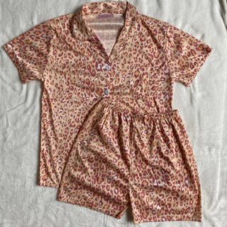 (Category: ) located in . Submitted by fabfits_byra (Listing ID 1376051761, Image 1). Description: .