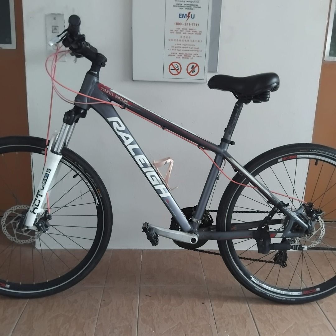 Raleigh front suspension hardtail hybrid mtb mountain bike bicycle (Category: Bicycles) located in Singapore. Submitted by ooptimizer2 (Listing ID 1376097818, Image 1). Description: This bike is excellent riding condition and no repairs are needed. Collect from my block in bishan. We can also arrange delivery for you (buyer pays for delivery). .