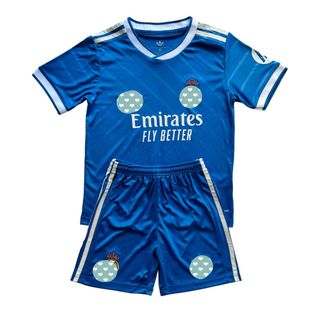 (Category: ) located in . Submitted by sgapparel (Listing ID 1376142147, Image 1). Description: .