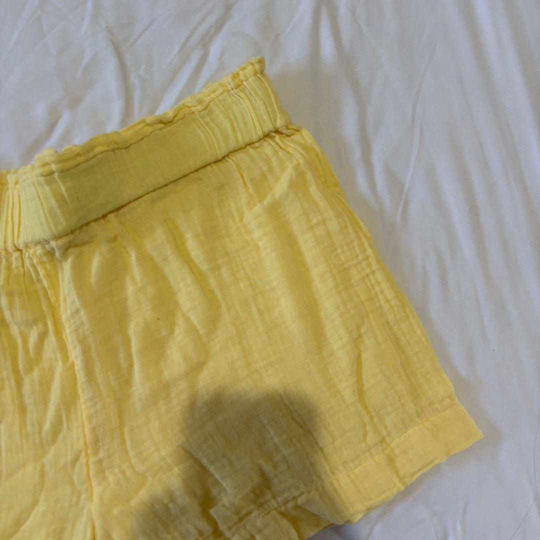 Renegade folk easy shorts inspired (Category: Shorts) located in Davao. Submitted by __blk99 (Listing ID 1376066976, Image 2). Description: Renegade folk easy shorts inspired .