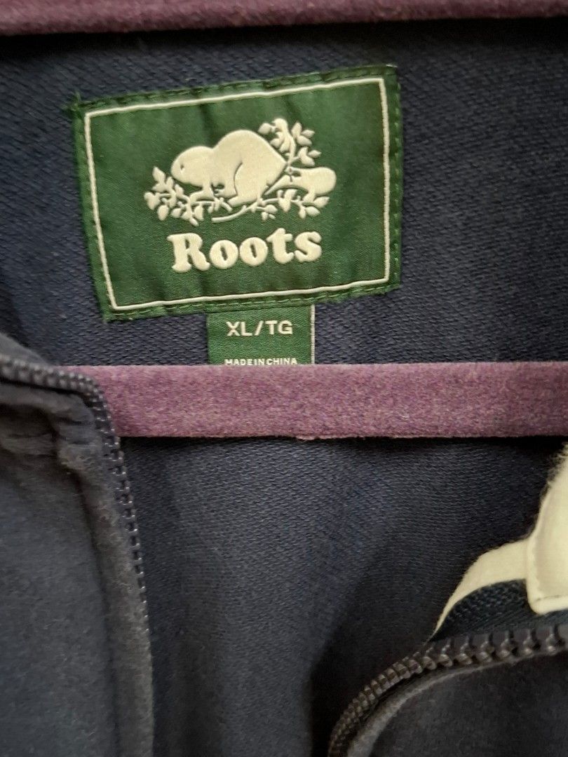 由 Hi.welcome (刊登 ID 1376176691，圖片 2) 提交，位於 台中市 (Taichung) 的 Roots 大童外套 (類別：嬰兒及兒童流行時尚)，說明：⚠️下單請私訊(件數/想要什麼商品/我會給可下單時間，需要找人幫忙出貨) 不可私訊大小和多的商品細節照 主打輕鬆賣 照片有請自行判斷 我157/56可參考 這件合身。