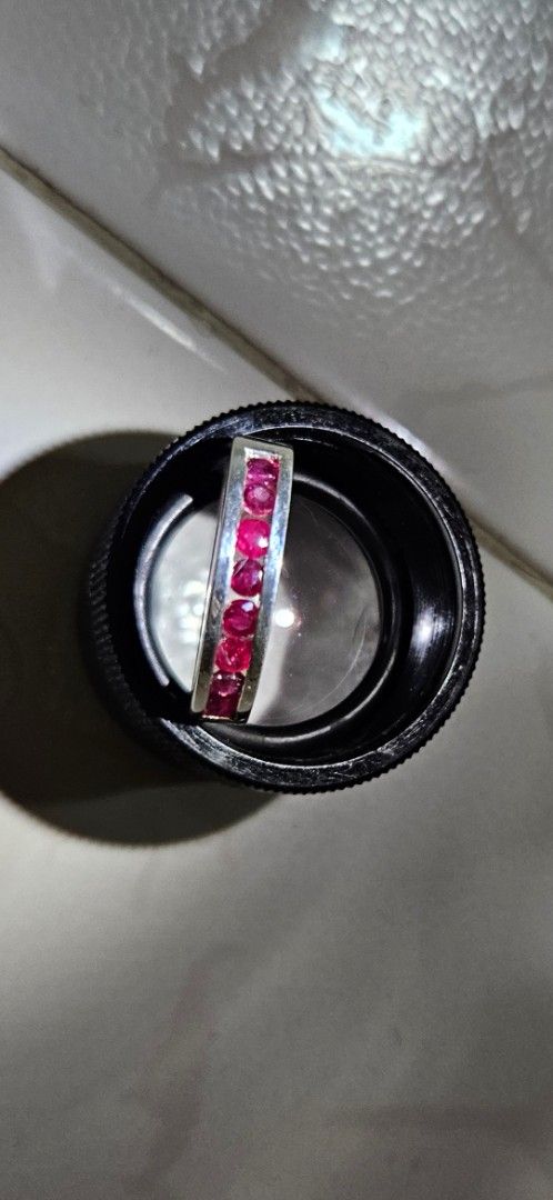 Ruby ring silver (Category: Rings) located in Singapore. Submitted by robert76888 (Listing ID 1376038914, Image 1). Description: original natural ruby, size 13 ,deal at Woodlands or postage.
