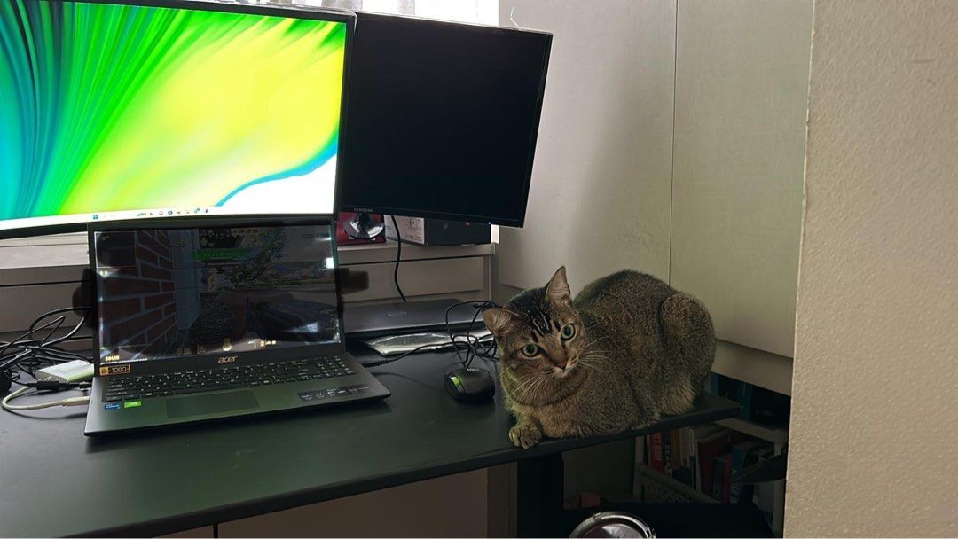 SAMSUNG 27" Curved Monitor C27F390FHE628630600330271125