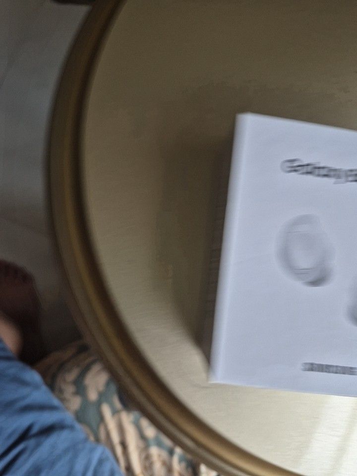 Samsung Galaxy Buds FE - White (Category: Earphones) located in Singapore. Submitted by subhashbhatt5-02420 (Listing ID 1376032058, Image 2). Description: Hey there! Selling these brand new Samsung Galaxy Buds FE in white. They're still in their original packaging, so you know they're fresh out of the box. These earbuds are perfect for anyone looking for great sound quality and a comfortable fit. They're a stylish and practical choice for everyda