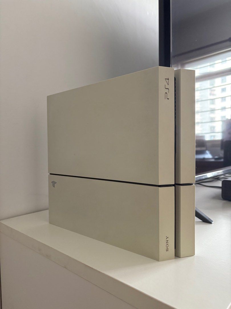 Sony PS4 Console + 12 Games628630857291541127