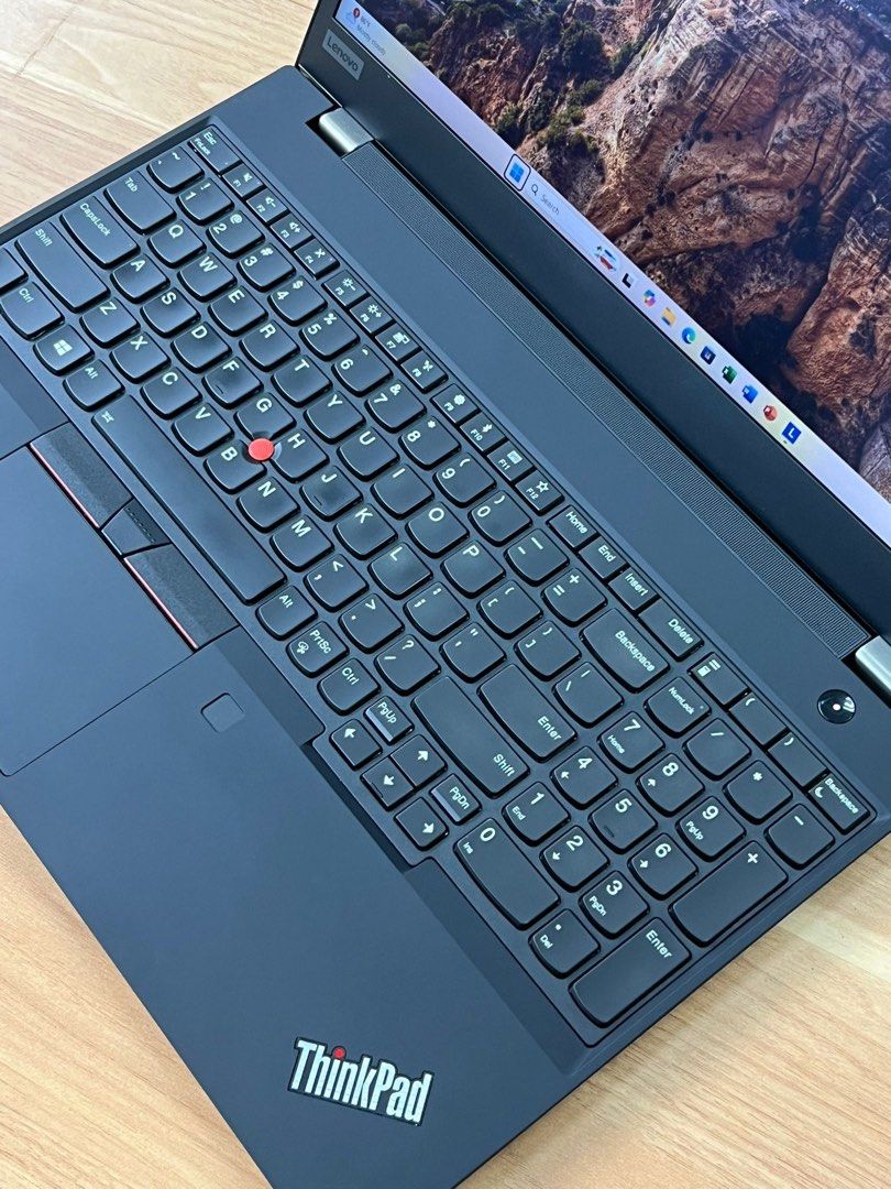 T590 15.6” 触控屏 联想 ThinkPad 商务笔记本电脑/ i7-8665U 16GB 内存 256/512GB NVMe 固态硬盘/ Windows 11 专业版 微软 Office 202162863110752771111