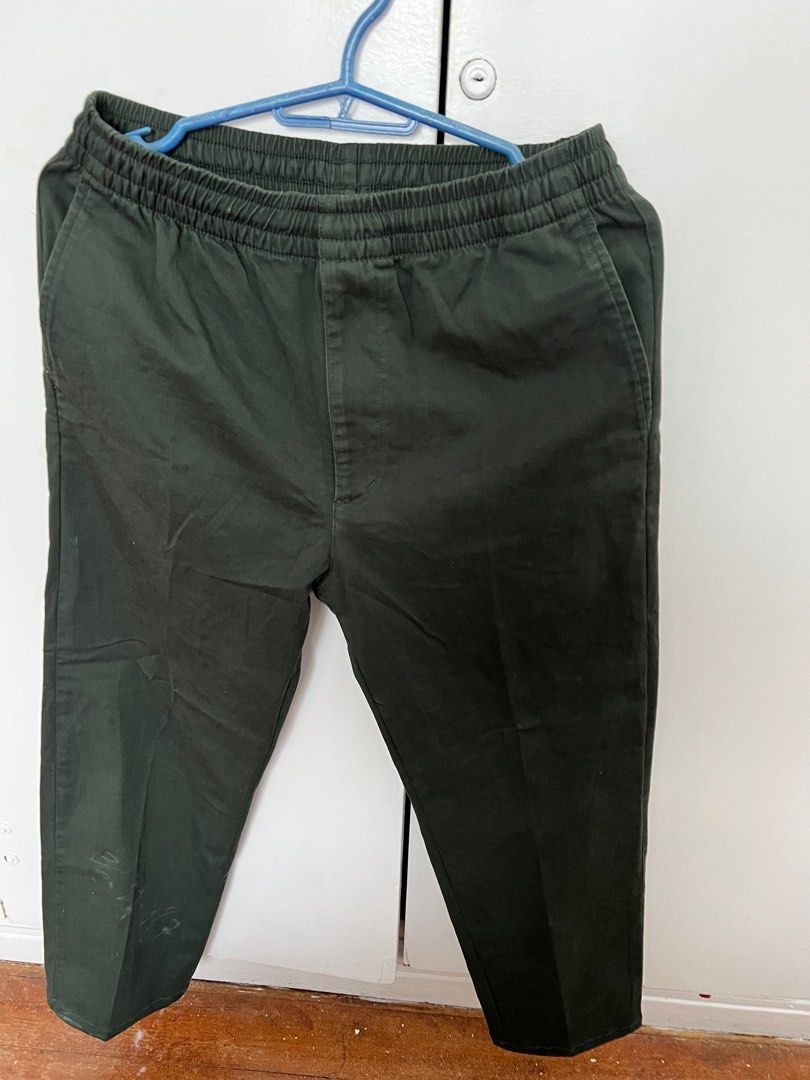 uniqlo (Category: Jeans) located in Quezon City. Submitted by ayan27 (Listing ID 1376041652, Image 3). Description: bago pa po.