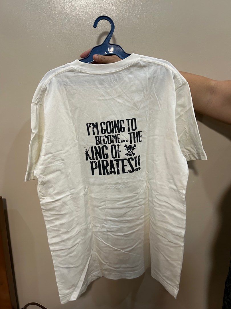 Uniqlo x One Piece Collab (Category: Tshirts & Polo Shirts ) located in Pasay City. Submitted by psyche__ (Listing ID 1376079404, Image 3). Description: Size Large Discoloration on collar can be washed.