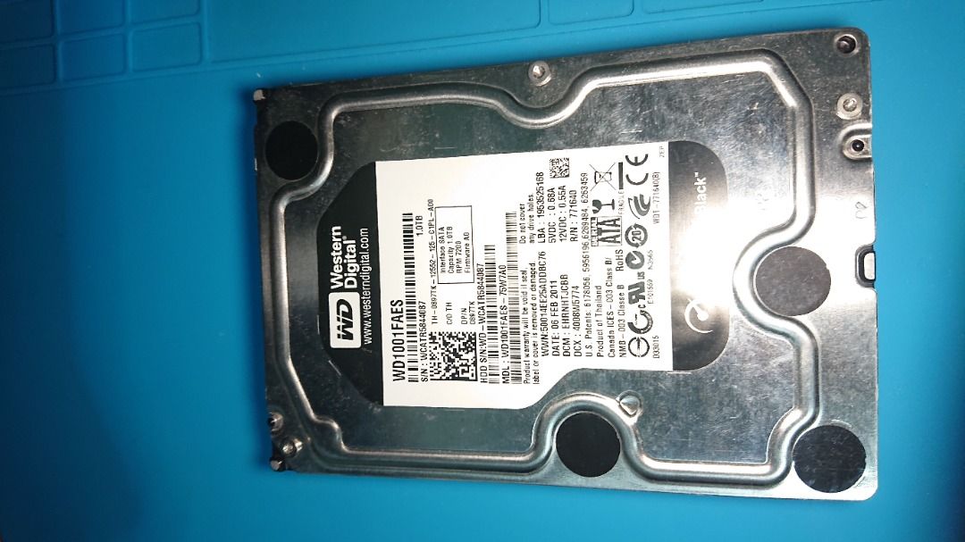WD 1.0 TB SATA 3.5" HDD (Category: Hard Disks & Thumbdrives) located in Taguig. Submitted by chaleso008 (Listing ID 1376133958, Image 1). Description: As-is RFS: Declutter.