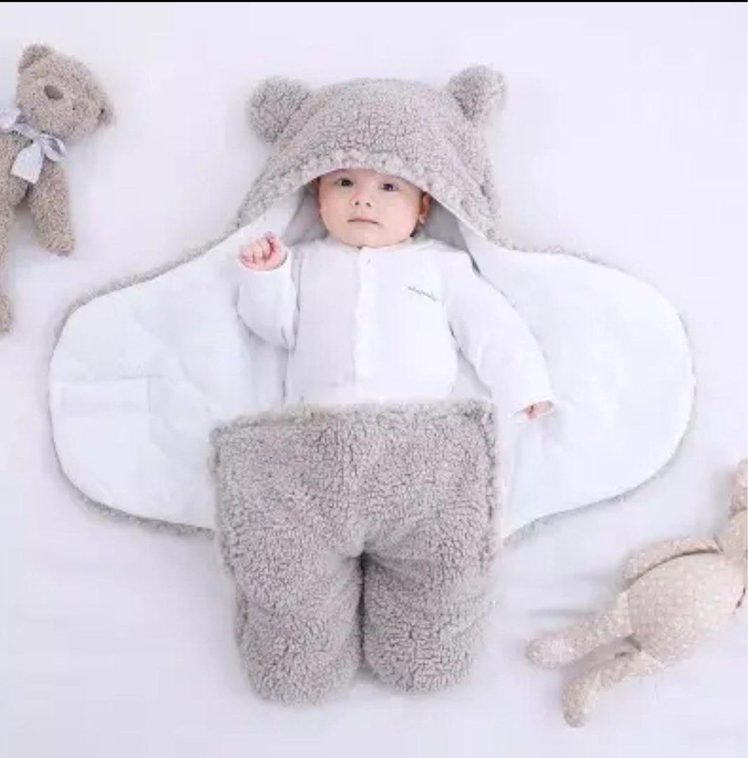 Winter blanket swaddle (Category: Babies & Kids Fashion) located in Singapore. Submitted by _pcube_ (Listing ID 1376074476, Image 2). Description: Thick sleeping blanket. Can use for when in stroller going out during winter. .