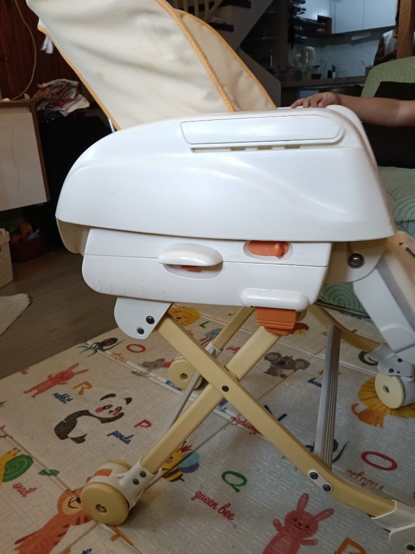5in1 COMBI high-low chair rocker (Category: Baby High Chairs) located in Manila. Submitted by arjaneher53847 (Listing ID 1376325452, Image 3). Description: my baby used this from birth to 1yr old very useful as it's a rocker at the same time.