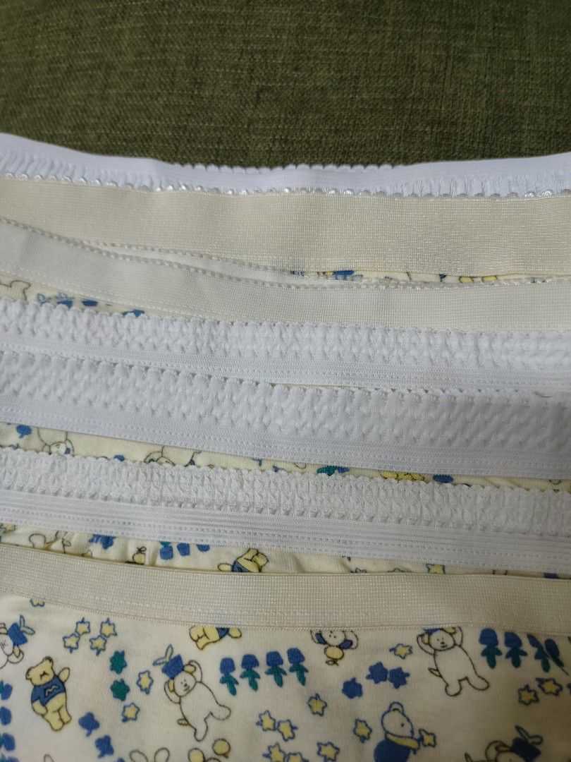 由 shihwanchi76154 (刊登 ID 1376235024，圖片 2) 提交，位於 台中市 (Taichung) 的 全新女童內褲 (類別：嬰兒及兒童流行時尚)，說明：全新女童內褲 都是ㄧ樣的花色（如圖一），腰部鬆緊帶部分有多款樣式（如圖二）， 一共有8件，一件25元 一次帶5件100元 腰圍平量24-25.5cm 目前同齡兒童的成長曲線差異很大，所以請自行評估購買哦！。
