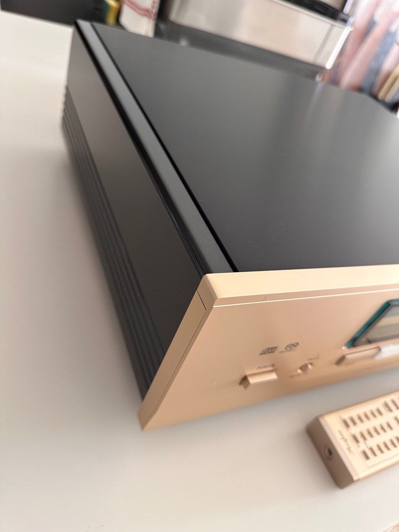 Accuphase DP -570 SACD/CD player/DAC63073562272898112