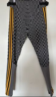(Category: ) located in . Submitted by bonmode (Listing ID 1376355530, Image 1). Description: .