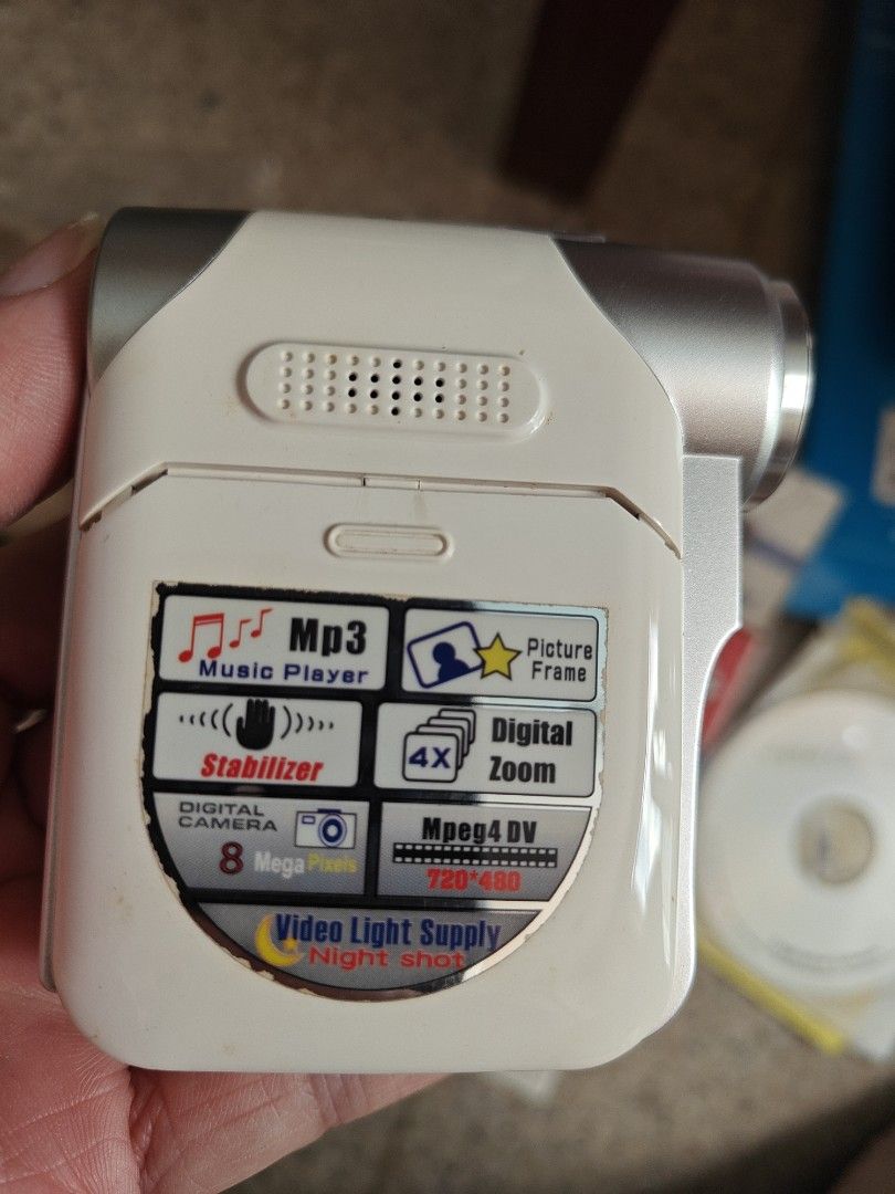AIPTEK ISD V2.4 Digital Camcorder62863067427074111