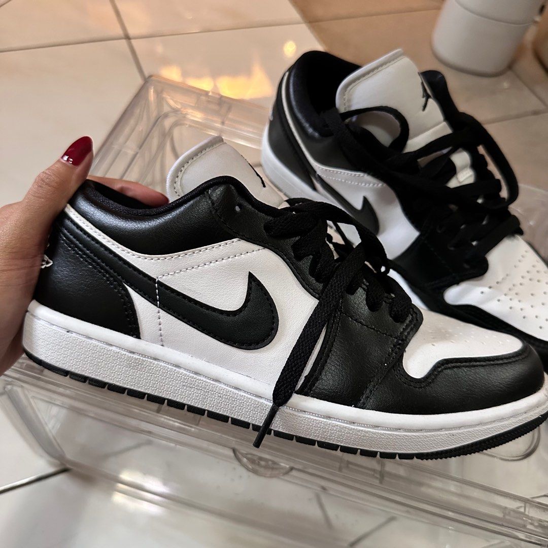 Air jordan mid panda black n white, Fesyen Wanita, Sepatu di