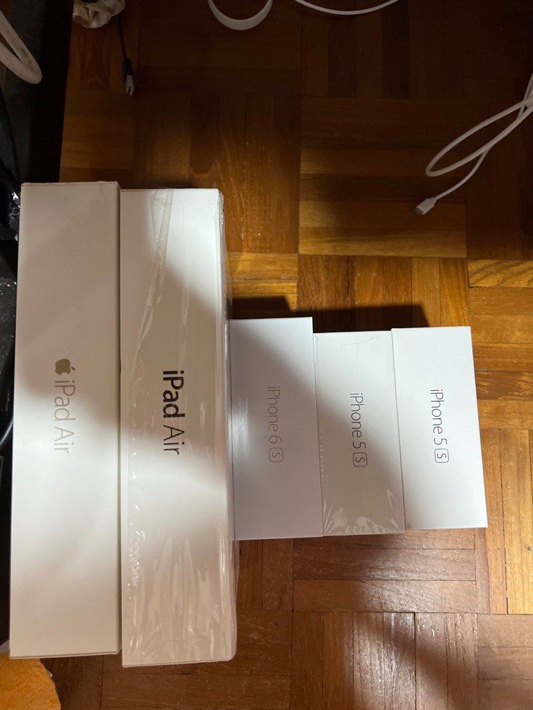 Apple iPhone iPad MacBook boxes (Category: Other Accessories) located in Singapore. Submitted by deuce12 (Listing ID 1376314616, Image 1). Description: I have empty product boxes for many Apple products, ranging from MacBook to iPhone and iPad NOTE: NOT ALL IS SHOWN IN IMAGE (I have newer models) Condition is good these boxes have little to no dents or scratches, and some still have the plastic wrapping over it Enquire if interested, each box $4 