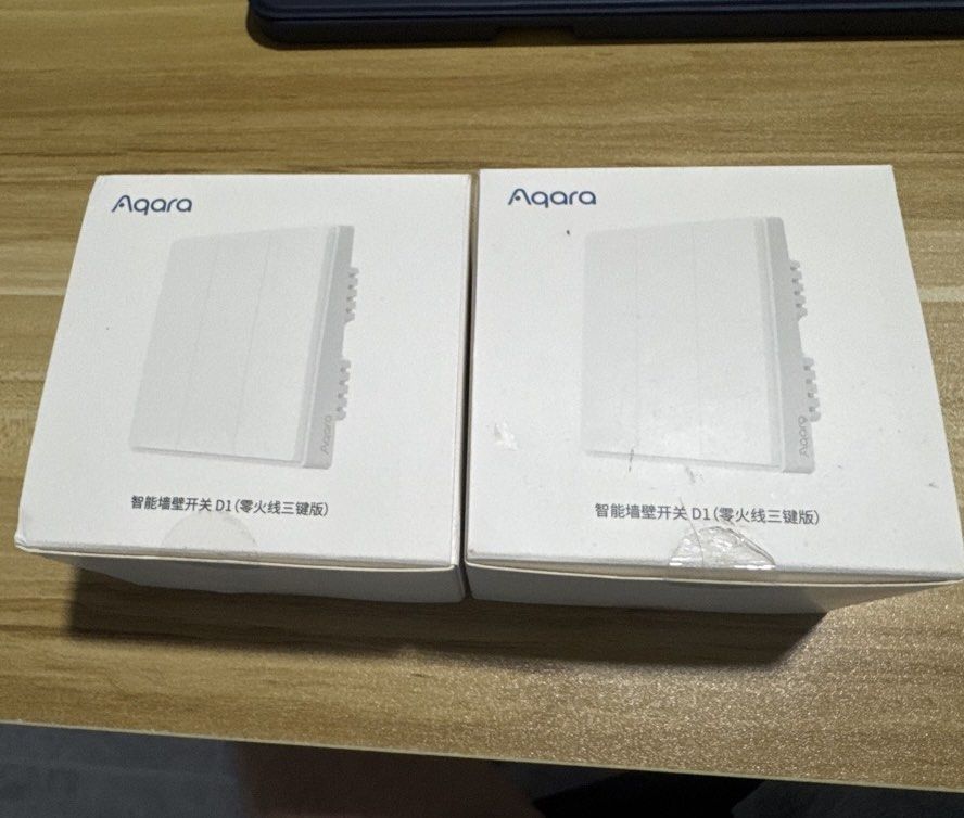Aqara Switches wall switches (Category: Cables & Adaptors) located in Singapore. Submitted by twd09182 (Listing ID 1376291232, Image 1). Description: Brought wrong, this is with Neutral. Sell at discounted price. Opened, but the product is brand new. Sell both at one go. SGD 50.