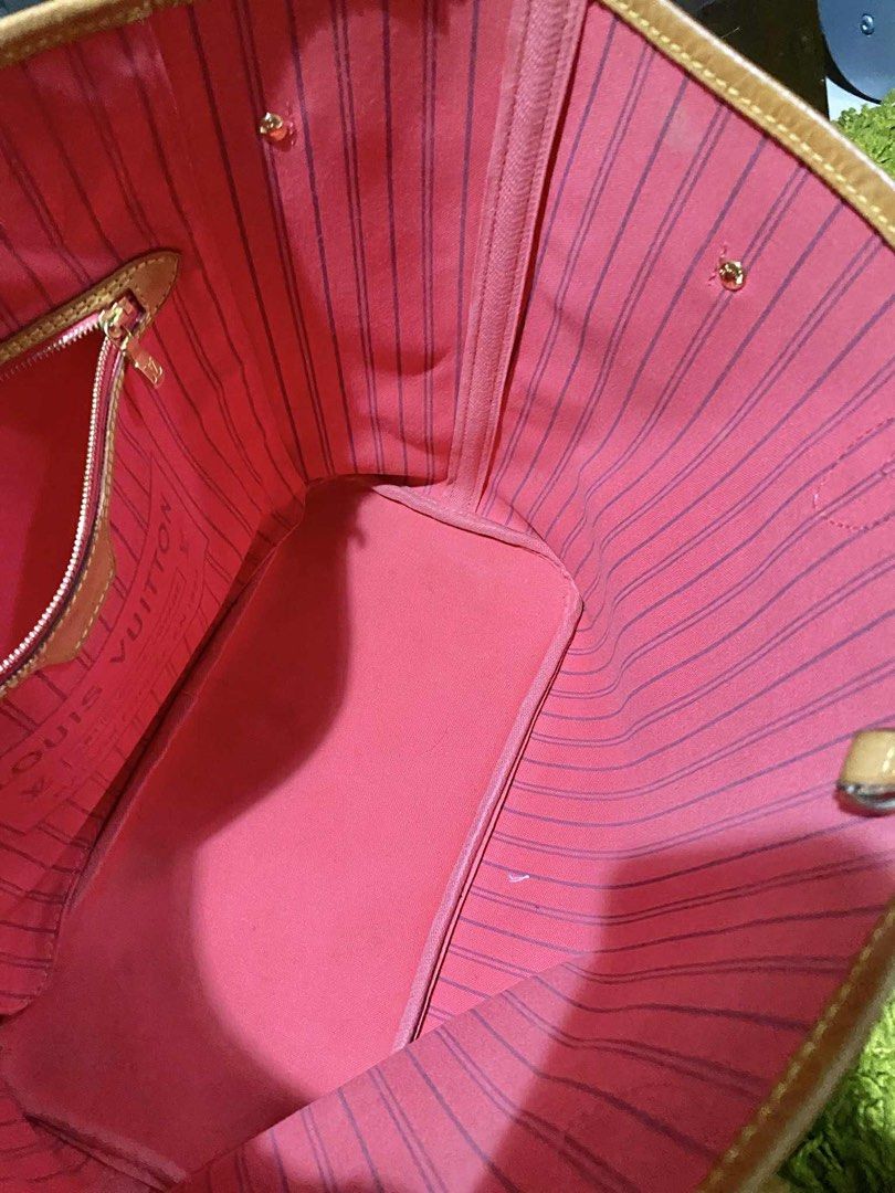 Authentic LV Neverfull Limited Edition (Category: Luxury Bags & Wallets) located in Quezon City. Submitted by jhaediah (Listing ID 1376361081, Image 3). Description: inclusions : entrupy, dustbag, booklet, & bag organizer Original Moneyback if proven fake.