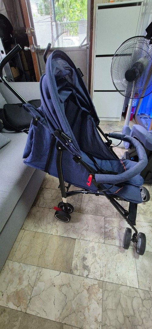 Baby to Toddler Stroller (Category: Strollers) located in Paranaque City. Submitted by gailf (Listing ID 1376297187, Image 2). Description: Basic and straightforward baby stroller. - Wide seat is great for babies on the bigger side. - Functioning well - Minor flaws are more on esthetics Decluttering because our child has outgrown this. Shipping c/o buyer..