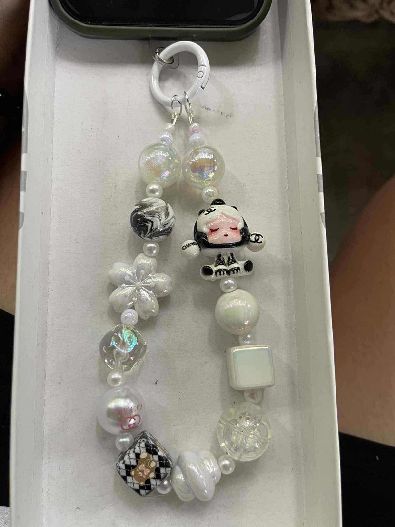 Beads Phone Charm (Category: Charms) located in Rizal. Submitted by chocomallowpiestuffies (Listing ID 1374277170, Image 1). Description: Price starts at 120 depende po sa beads and figures. Pede mamili ng beads and figures. Cash G payment first..