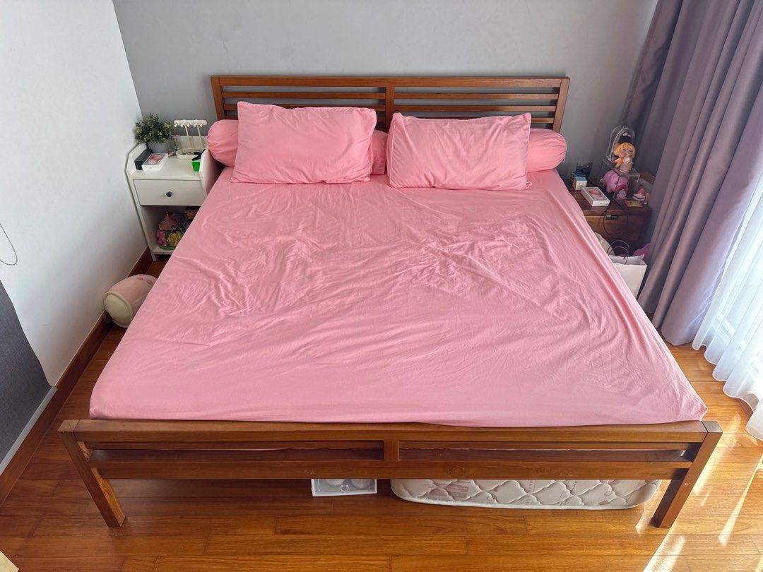 Bed frame and mattress