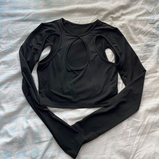 (Category: ) located in . Submitted by comfyycloset (Listing ID 1376240462, Image 1). Description: .