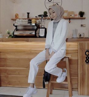 (Kategori: ) berada di . Dikirim oleh preloved_zz (ID iklan 1376348929, Gambar 1). Deskripsi: .