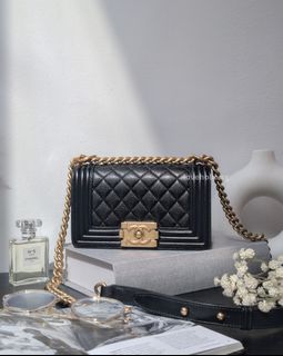 (Category: ) located in . Submitted by loveholic.sg (Listing ID 1376327403, Image 1). Description: .