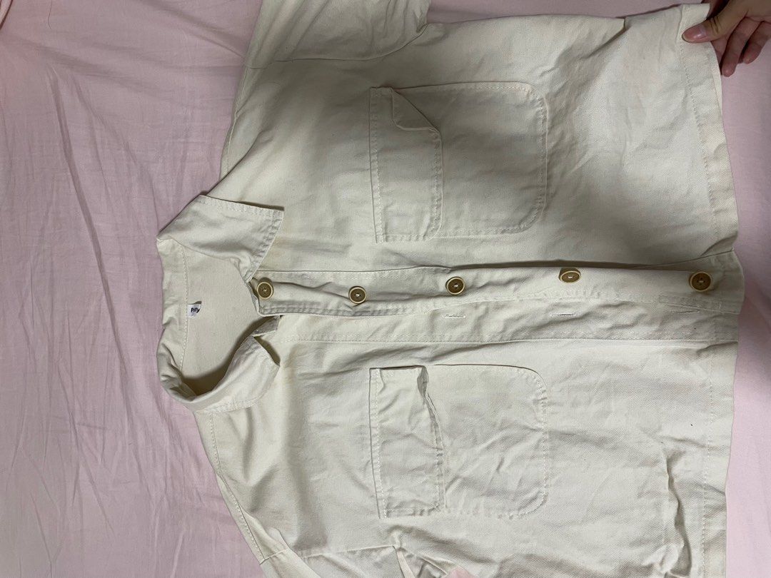 button jacket (Category: Coats, Jackets and Outerwear) located in Singapore. Submitted by bamsz (Listing ID 1376370429, Image 2). Description: .