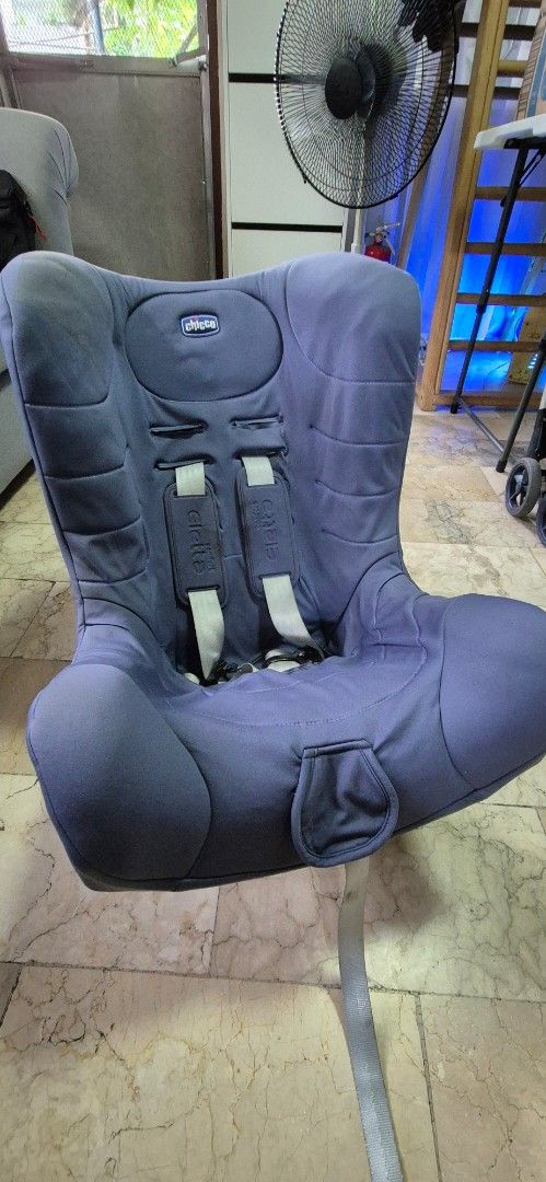 Chicco Elena car seat (Category: Car Seats) located in Paranaque City. Submitted by gailf (Listing ID 1376296575, Image 2). Description: Chicco car seat. - Well worn with defects mostly on the cloth cover - It's in need of cleaning - Hasn't been involved in any car accidents Decluttering because our child has outgrown it. Shipping c/o buyer..