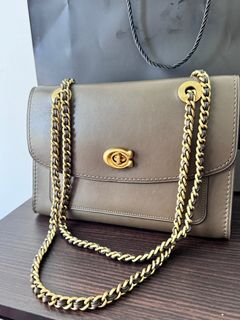 (Category: ) located in . Submitted by tsd_closet (Listing ID 1376232603, Image 1). Description: .