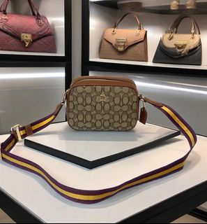 (Category: ) located in . Submitted by luxurious.mall (Listing ID 1376342366, Image 1). Description: .