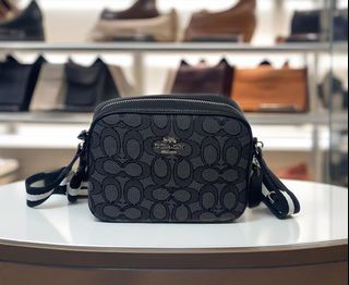 (Category: ) located in . Submitted by luxurious.mall (Listing ID 1376342641, Image 1). Description: .