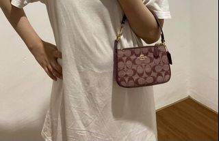(Kategori: ) berada di . Dikirim oleh prelovedbykuns (ID iklan 1376358972, Gambar 1). Deskripsi: .