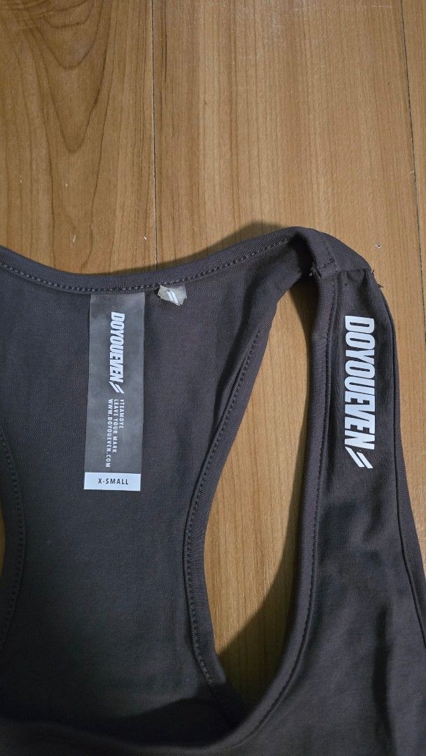 Do You Even Tank Top (Category: Activewear) located in Manila. Submitted by mcemmm (Listing ID 1376334879, Image 2). Description: Never used. Mop: Bdo or Gcash only. Delivery via Grab or Lalamove only. Location: Novaliches Q.C.