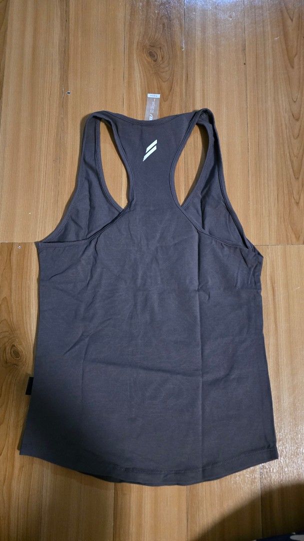 Do You Even Tank Top (Category: Activewear) located in Manila. Submitted by mcemmm (Listing ID 1376334879, Image 3). Description: Never used. Mop: Bdo or Gcash only. Delivery via Grab or Lalamove only. Location: Novaliches Q.C.