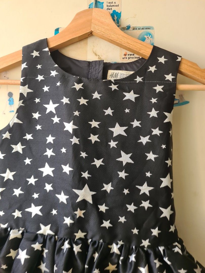 Dress (Category: Babies & Kids Fashion) located in Singapore. Submitted by mustafashaheen909 (Listing ID 1376257616, Image 3). Description: H&M black dress dor little princess 8 -9 years old It's so beautiful.My daughter wore it olny time.
