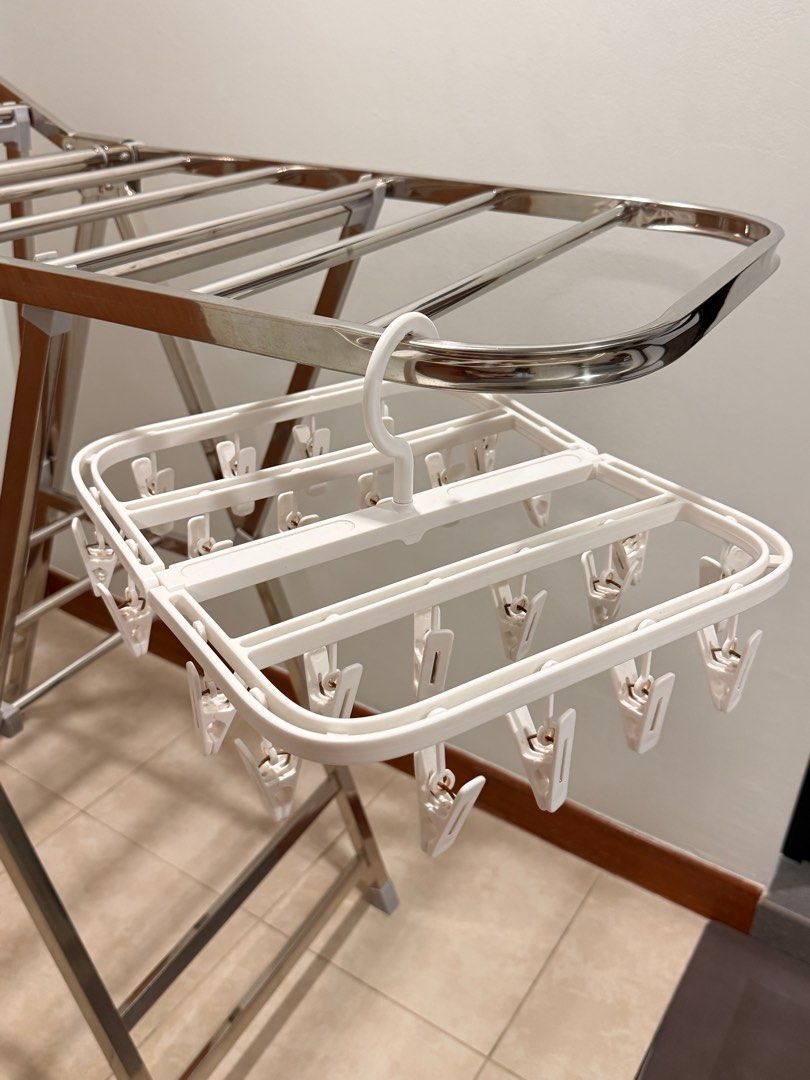Foldable multi-functional drying rack with multiple clips