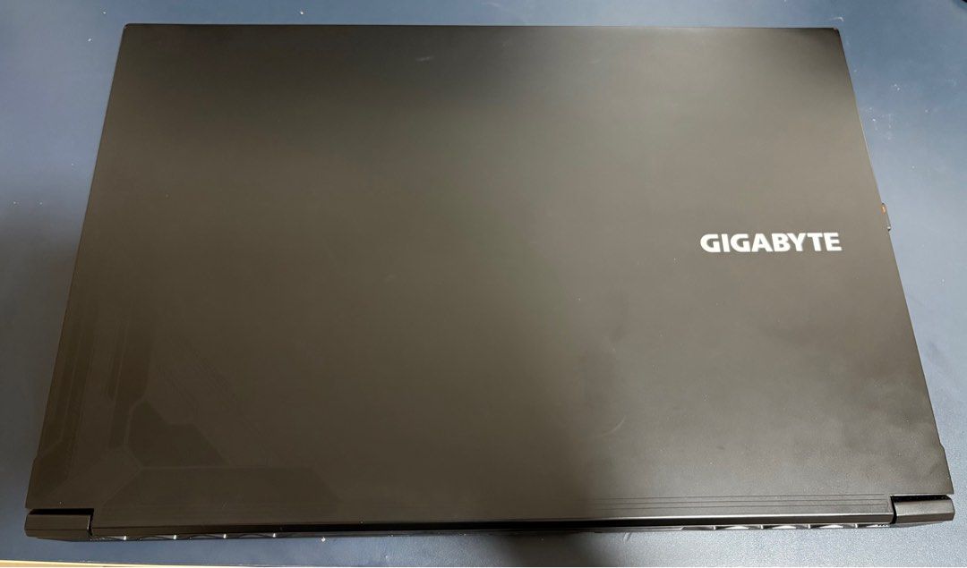 GIGABYTE G5 GE 1TB SSD 32 GB RAM NVIDIA 3050 i5-12500-H63222783363459111
