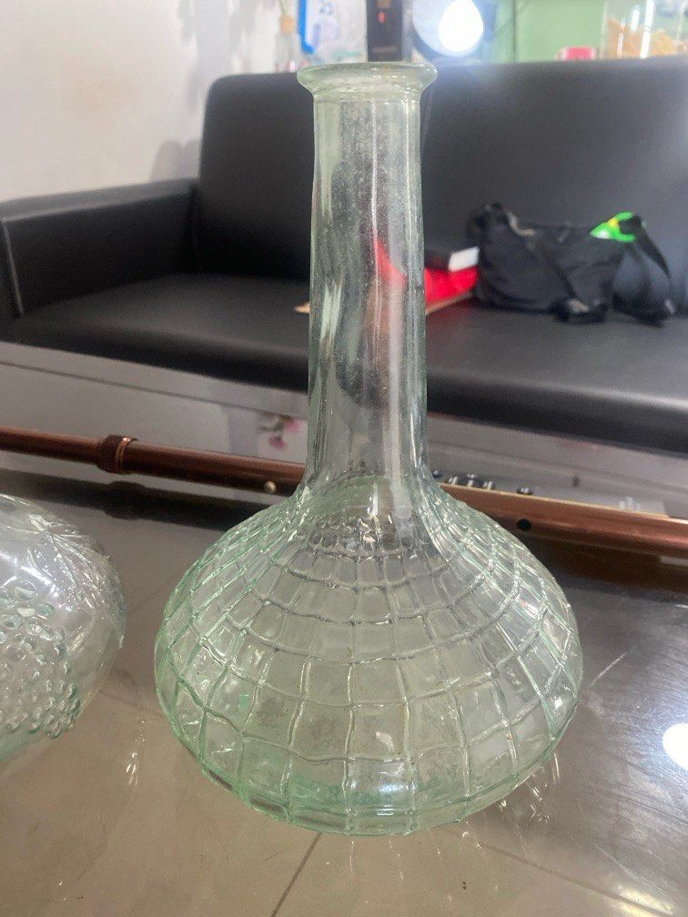 Glass vase64885265412609111