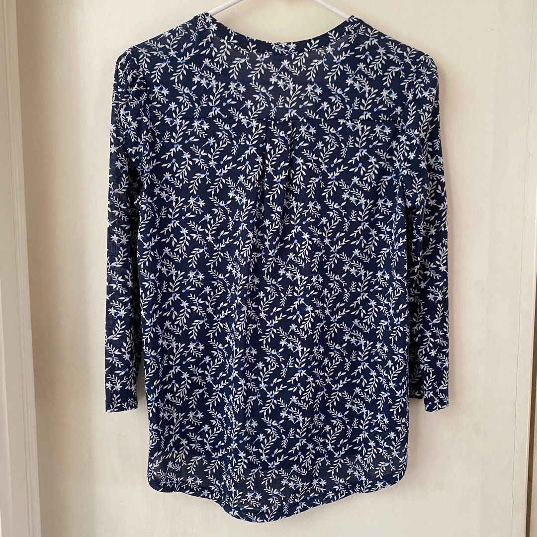 H&M 3/4 Sleeves Floral Top 2 (Category: Blouses) located in Quezon City. Submitted by nikknacks (Listing ID 1376229215, Image 3). Description: H&M 3/4 Sleeves Floral Top 2 ✅Size: Small (can fit up to XL) ✅Garment Measurements: Length: 24” Bust: 42” Waist: 43” ✅Like new, barely used ✅RFS: Decluttering 💰Php 500 ✉️PM if interested .